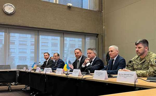 Київ успішно протистояв “мирній ініціативі” Трампа – The Economist