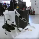 Маск пообіцяв, що його робот-гуманоїд Optimus знищить бідність