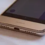 Експерт розповів, коли зарядка може призвести до вибуху або злому смартфона