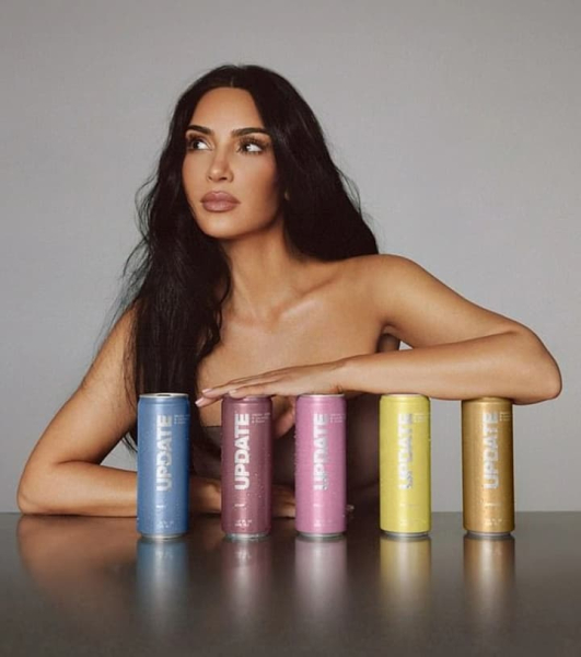 Кім Кардаш’ян презентувала енергетик, що викликав осуд через промо-кадри