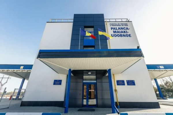 Негода: обмежено рух на молдовському кордоні, зміни в роботі пунктів пропуску