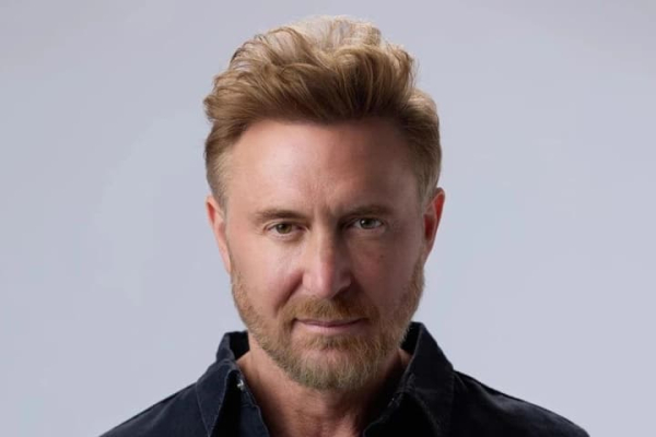 Девід Ґетта – батько у 58! Зустрічайте перші світлини новонародженого Скайлера