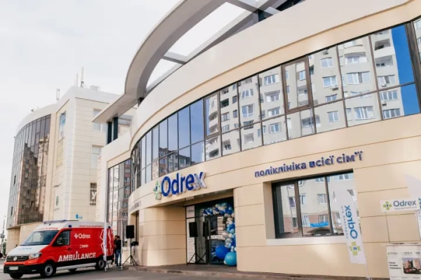 НСЗУ поновила угоду з контроверсійною лікарнею “Одрекс”: які загрози для хворих