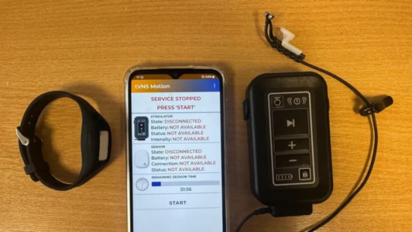 У Британії випробовують новаторський метод домашньої реабілітації після інсульту.