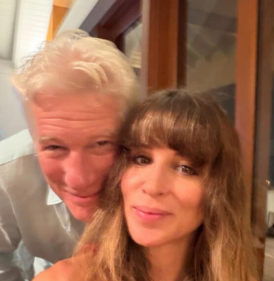 Річард Гір зворушливо обійняв кохану та сяяв з дітьми на ексклюзивних фото