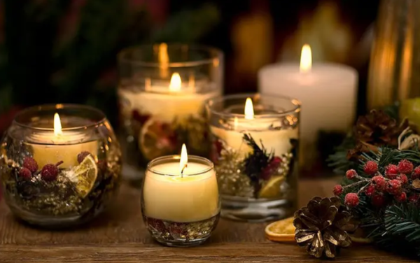 Луцьк: Міськрада придбала сотню ароматичних свічок за 55 тисяч гривень. Деталі.