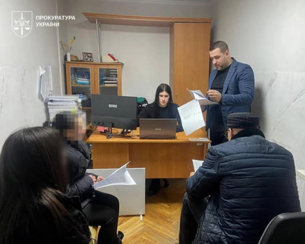 В Івано-Франківській області 18-річна породілля під підозрою у смертельному побитті семимісячного хлопчика.