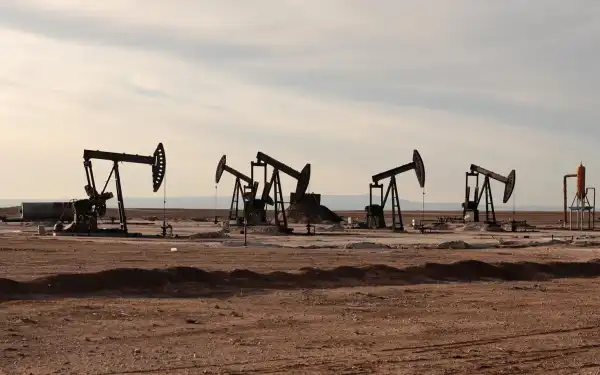 Двісті доларів за бочку: Bloomberg повідомив про очікуваний злет цін на нафту згідно з прогнозами аналітиків.