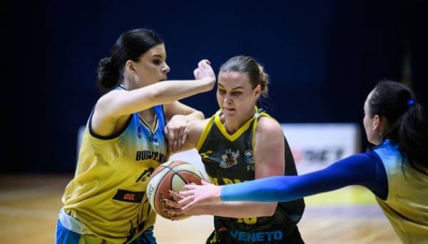 “Будівельник” лідирує в серії плей-офф жіночої Суперліги проти “Київ-Баскета”