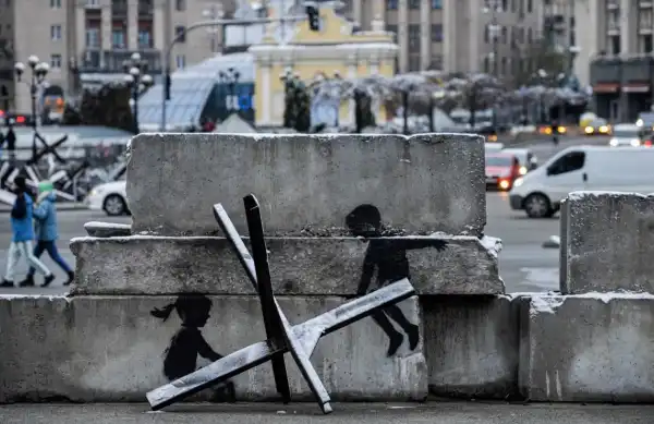 Загадка Бенксі: Reuters розпізнали графіті у Горенці