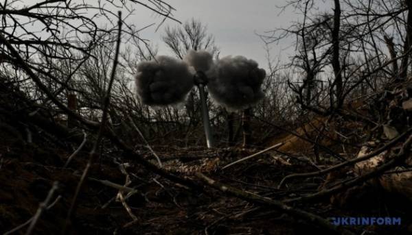 Від початку дня війська РФ провели 66 наступів, бойові дії тривають на…