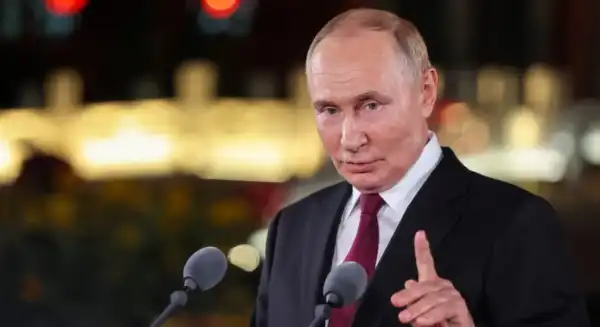 Путін на старті війни “відкинув” конституцію Росії: секретний указ