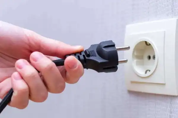 Літні вимкнення електрики: думка фахівця щодо електропостачання