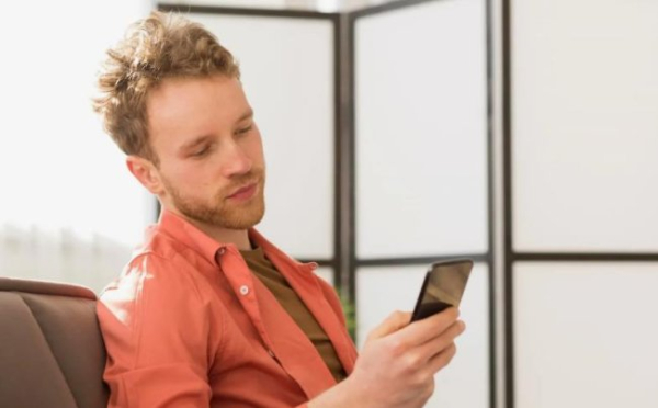 Назад у майбутнє. Як зробити звичайний телефон із смартфона?