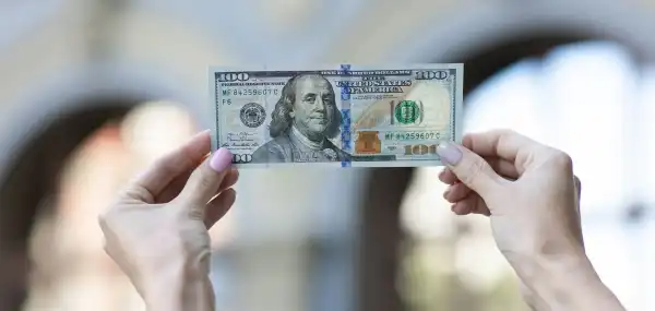 Близькосхідне затишшя: долар США суттєво втратив позиції