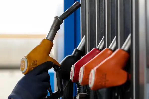 Бензин дешевшає, за словами Свириденко.