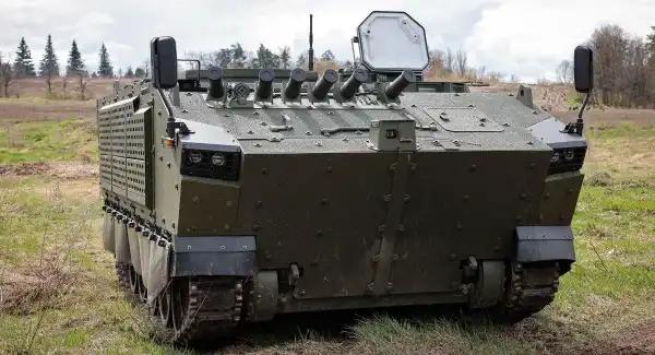 Україна розпочала заводські випробування власного гусеничного бронетранспортера