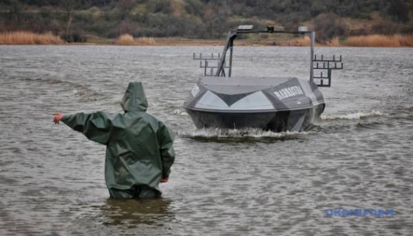 Barracuda Дрон-човен: Згуртована команда та AI