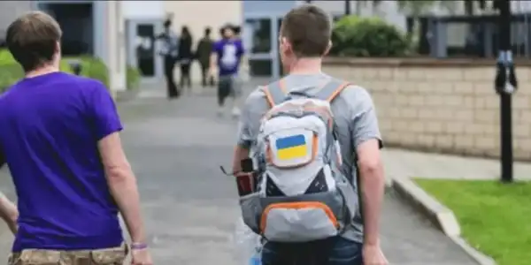 Виїзд чоловіків до 23: Відповідь Мінсоцполітики щодо продовження дозволу