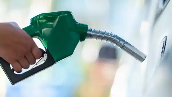 Стрибок цін на пальне: чи досягне бензин 100 грн?