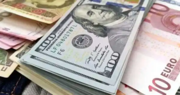 Обмінний курс 9 квітня: де найдешевше придбати долари.