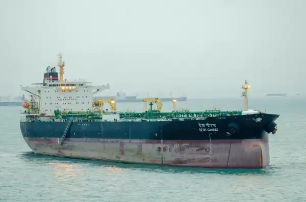 Нафта дешевшає на світових ринках, – Reuters