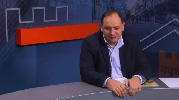 Івано-Франківський мер закликав батьків “шмагати дітей” за використання піротехніки у воєнний час.