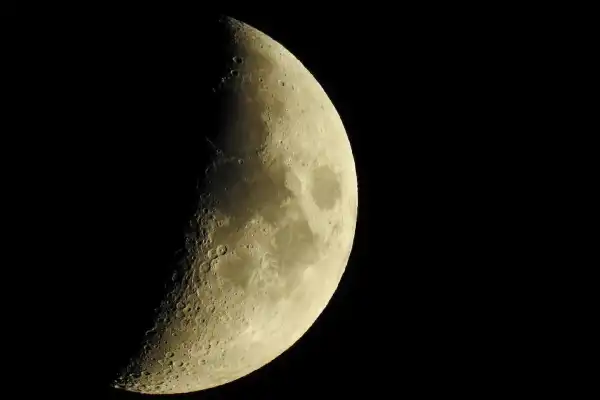 “Артеміда-2”: гравітація Місяця переважає Землю.