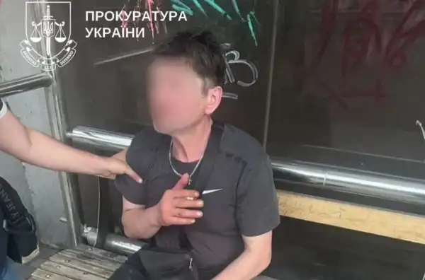В Києві схопили зловмисника за напад на дитину в вбиральні дитячого шпиталю.