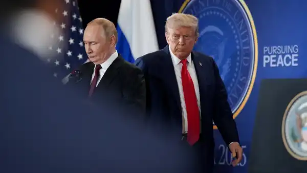 Зеленський позбавив Путіна й Трампа переваг, – FT