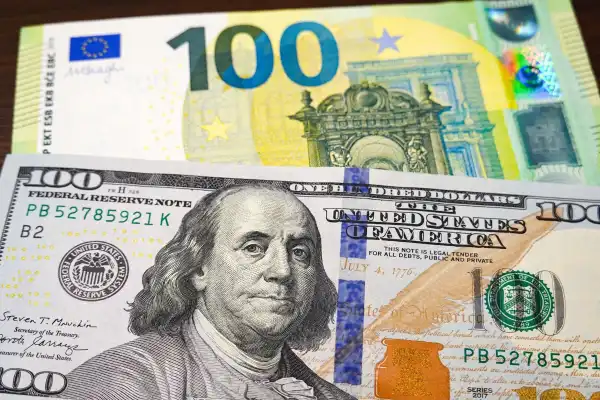Долар і євро: причини різкого росту вартості іноземних валют