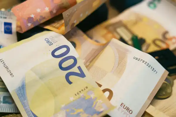 Валютні курси: актуальна ситуація в банках та пунктах обміну
