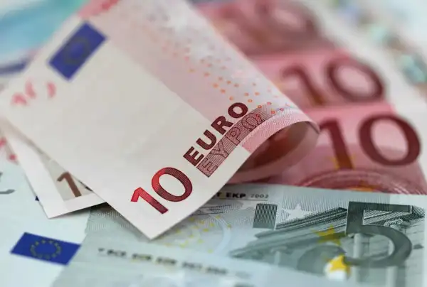 Вартість євро та долара в обмінниках та банках 5 червня