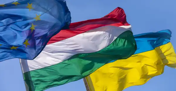 Угорщина зняла вето на переговори України про вступ до ЄС, повідомляє FT