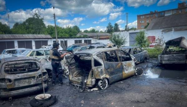 Минулої доби російські війська обстріляли чотири райони Сумщини, внаслідок чого двоє людей&hellip;