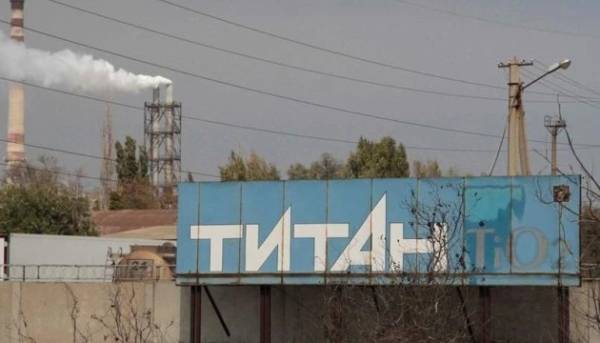 Безпілотні апарати атакували завод «Кримський титан» в Армянську.