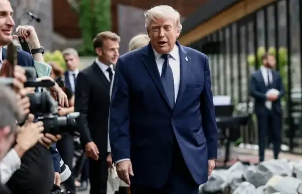 Трамп на зустрічі G7 висловив подяку Путіну та Сі Цзіньпіну, а також освідчився у коханні Версалю.