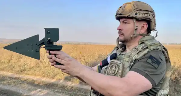 Зима без світла та тепла чекає не тільки нас: росіян попередили про повсюдний колапс житлово-комунального господарства через бойові дії.