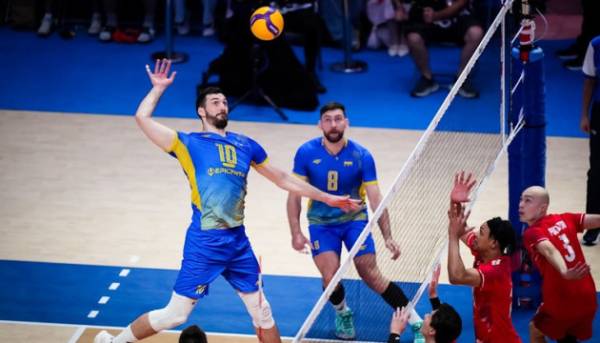 Українські волейболісти програли Польщі на тайбрейку в матчі Ліги націй