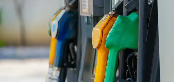 Вартість пального на АЗС 17 червня: ціни на бензин, дизельне…