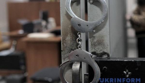 В Києві група людей вчинила напад на поліцейських, у відповідь правоохоронці використали…