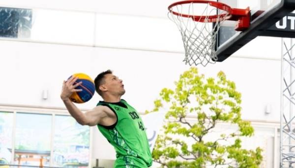 Український слем-данкер Кривенко тріумфує на першому шоу DUNK MANIA