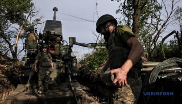 На передовій – 196 сутичок, противник здійснив 50 авіанальотів