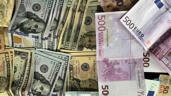 Вартість долара в банках та пунктах обміну валют 9 червня:…