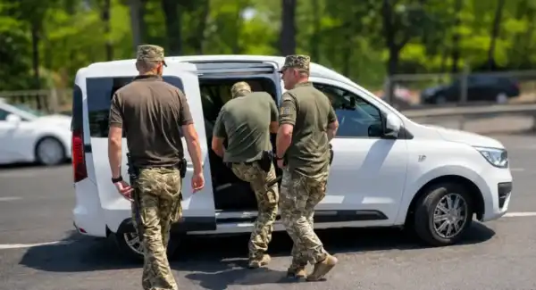 Президент Зеленський продовжив термін мобілізації та воєнного стану на 90 днів