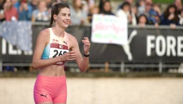 Ярослава Магучіх здобула перемогу на чемпіонаті України у Львові, подолавши висоту 2,00 м.