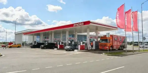 В Ялті вартість бензину на автозаправних станціях підскочила до 350 рублів за літр