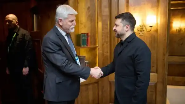 Чеське керівництво уточнило, чи скасують нагородження Зеленського орденом Білого Лева