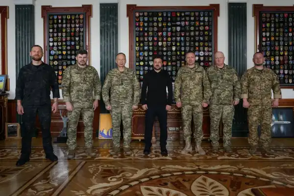 Зміна керівництва у Збройних силах України може надати нашій державі можливість переламати ситуацію у війні, вважає Bloomberg.