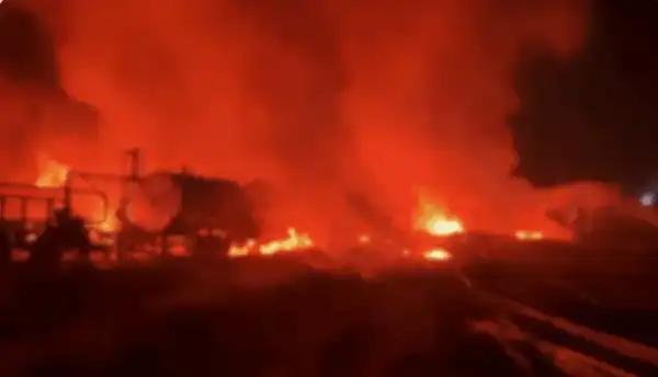 Російські війська атакували авіабомбою Херсонську ТЕЦ, що призвело до значних пошкоджень об’єкта.